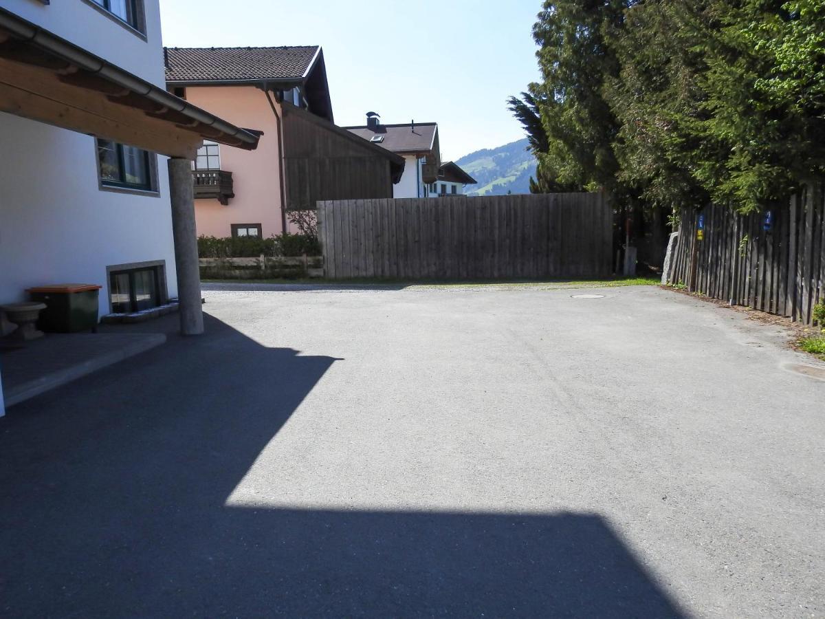Ferienwohnung Julia Brixen im Thale Exterior photo